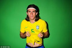 九游体育在线-巴西球员菲利普展现出色实力，帮助球队夺冠