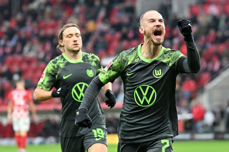 狼堡客场不敌法兰克福，遭遇失利