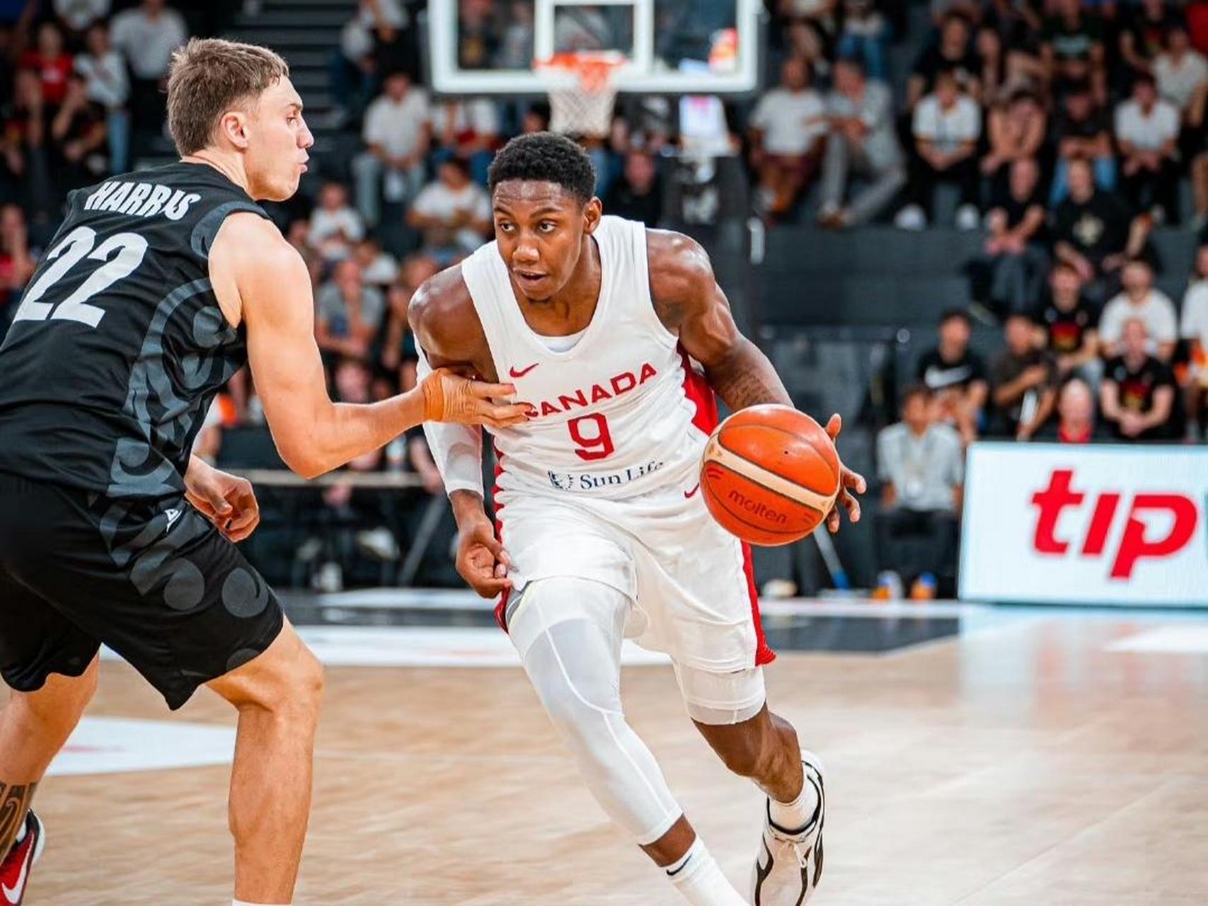 加拿大篮球赛事中一场激烈的半决赛的简单介绍 加拿大篮球赛事中一场激烈的半决赛的简单介绍