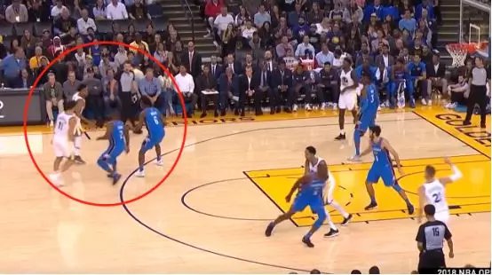 包含心有灵犀!球员们在比赛中互相呼应配合无间的词条 包含心有灵犀!球员们在比赛中互相呼应配合无间的词条