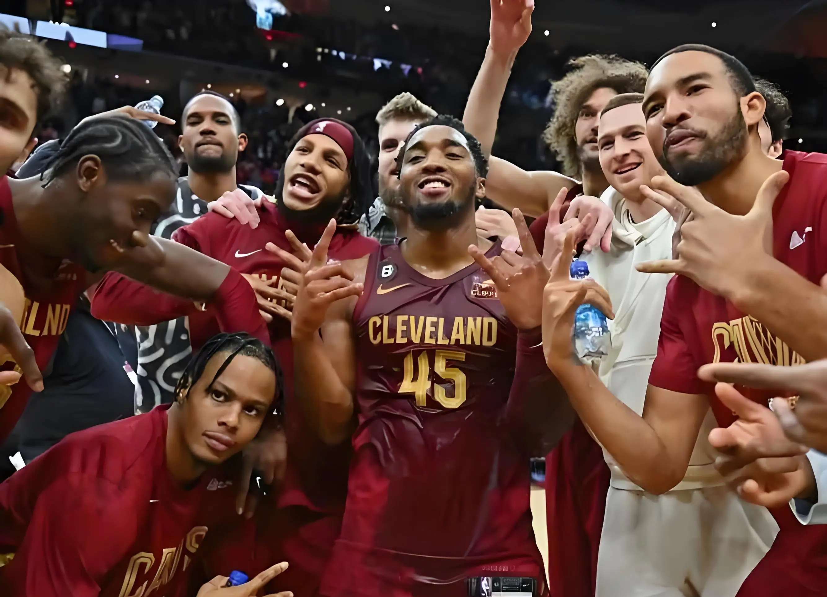 雄鹿大胜灰熊,雄心勃勃作为夺冠热门的简单介绍 雄鹿大胜灰熊,雄心勃勃作为夺冠热门的简单介绍