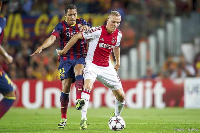 阿贾克斯表现出色,成功晋级八强 阿贾克斯表现出色,成功晋级八强