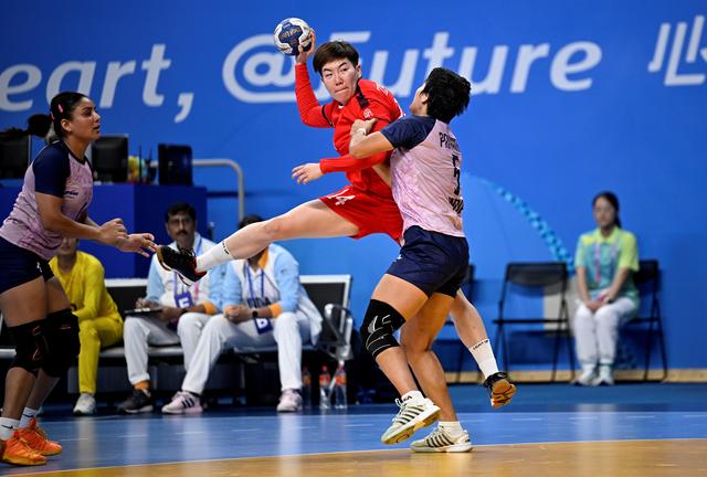 乌克兰队在手球比赛中表现出色 乌克兰队在手球比赛中表现出色