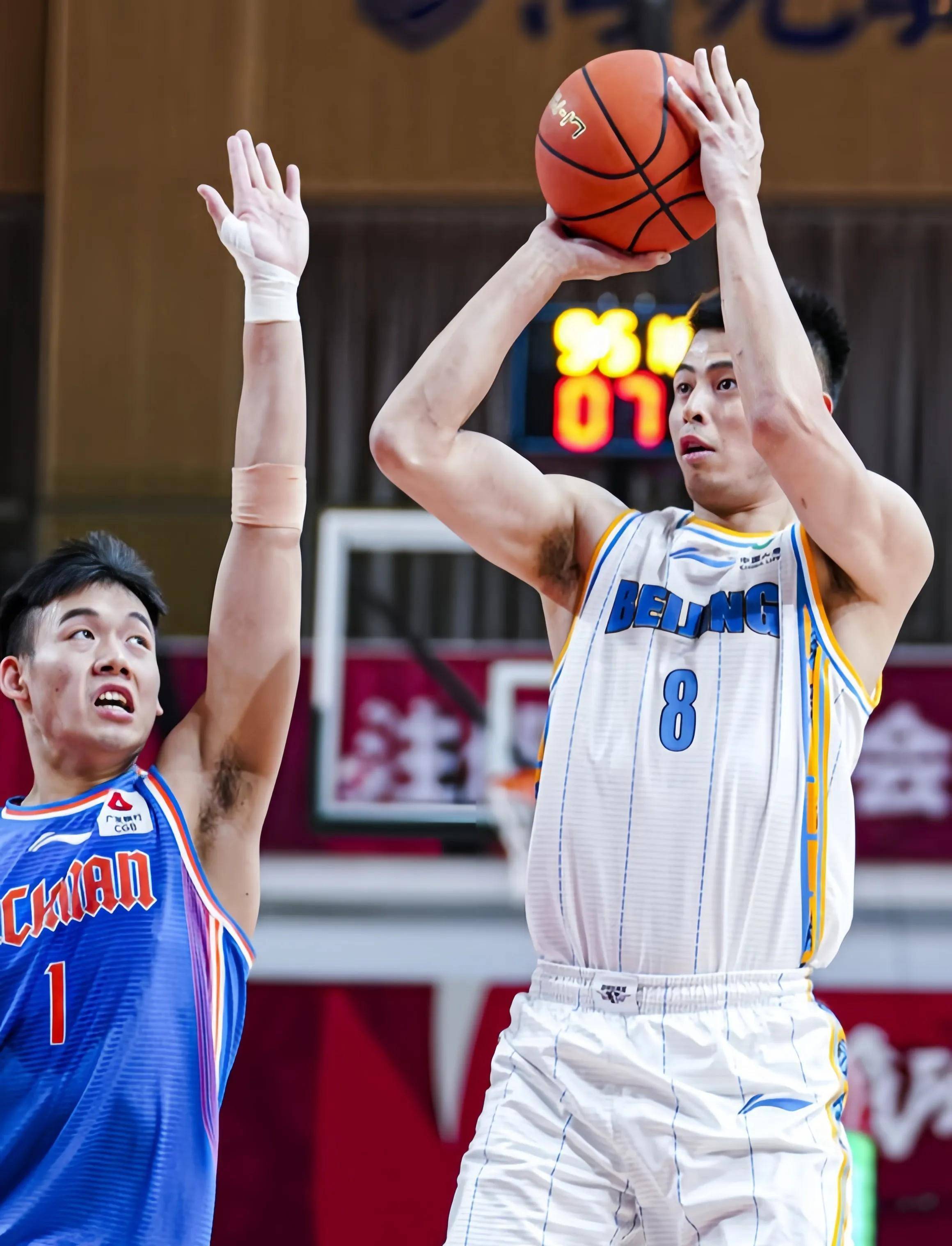 俄罗斯女足技高一筹，展现实力