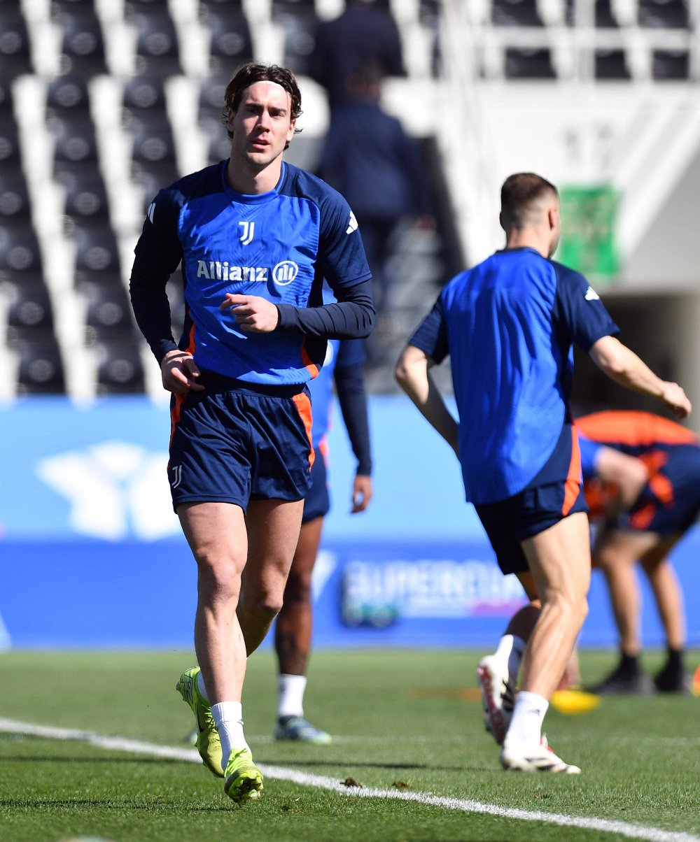 关于尤文图斯球员集中训练备战冠军联赛的信息 关于尤文图斯球员集中训练备战冠军联赛的信息