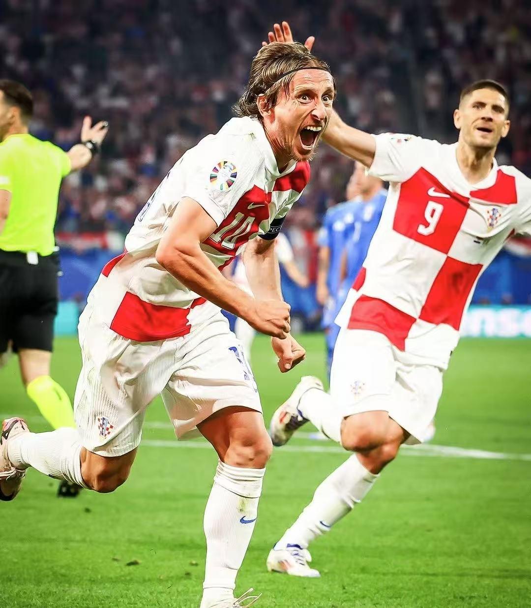 法国击败克罗地亚，实现逆转