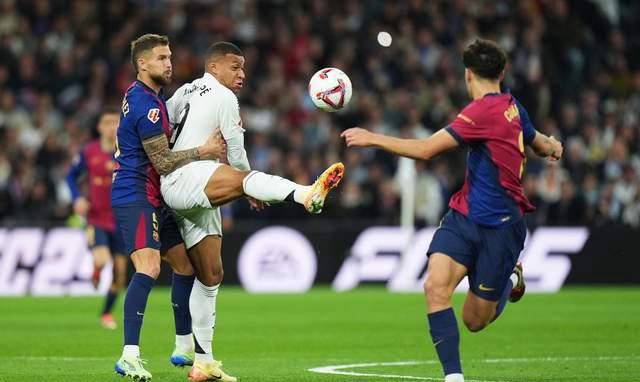 热血对决:洲际强队争夺晋级名额 热血对决:洲际强队争夺晋级名额