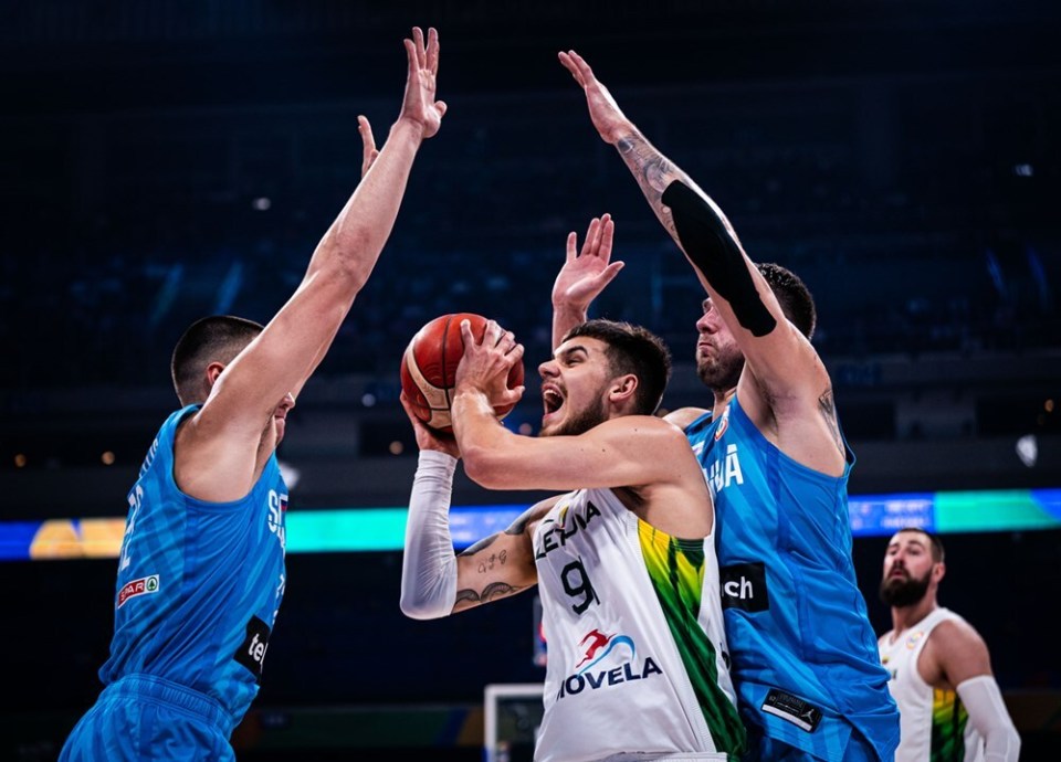 包含克罗地亚对决斯洛文尼亚，实力较量备受期待的词条