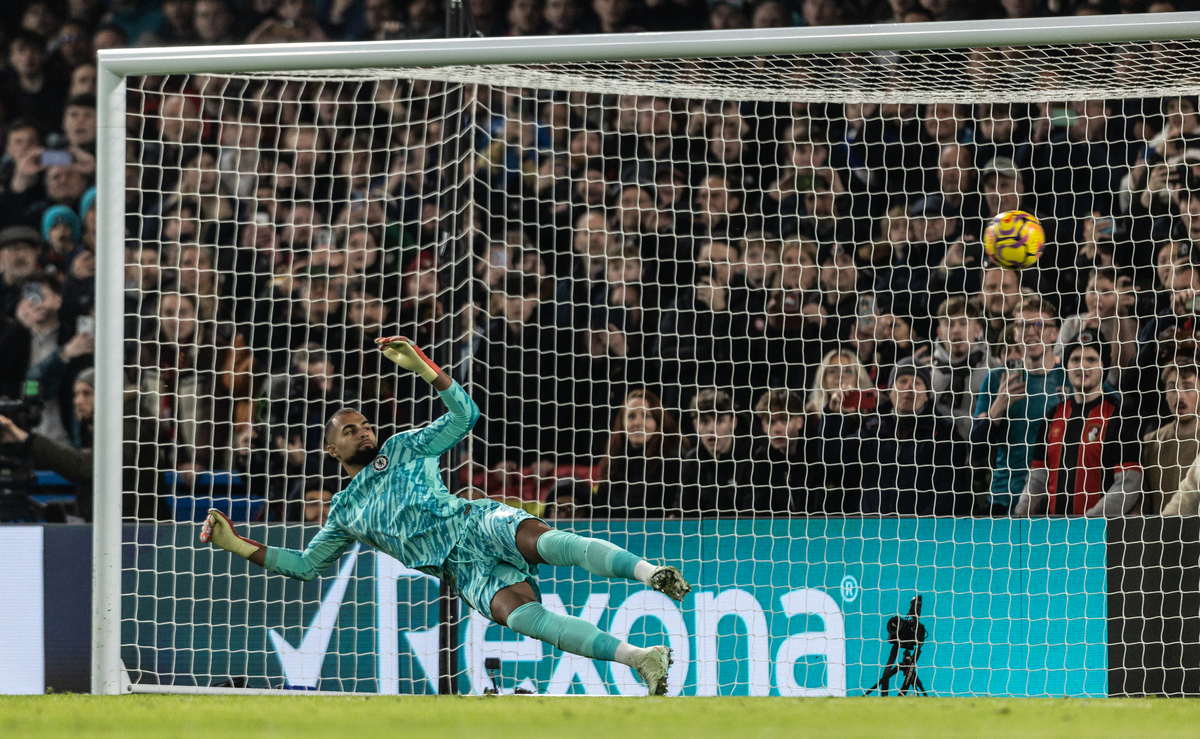 不来梅队门将出色扑救，保住分的简单介绍