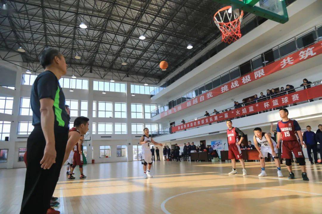 关于篮球场上呈现百变战况,激情高涨的信息 关于篮球场上呈现百变战况,激情高涨的信息