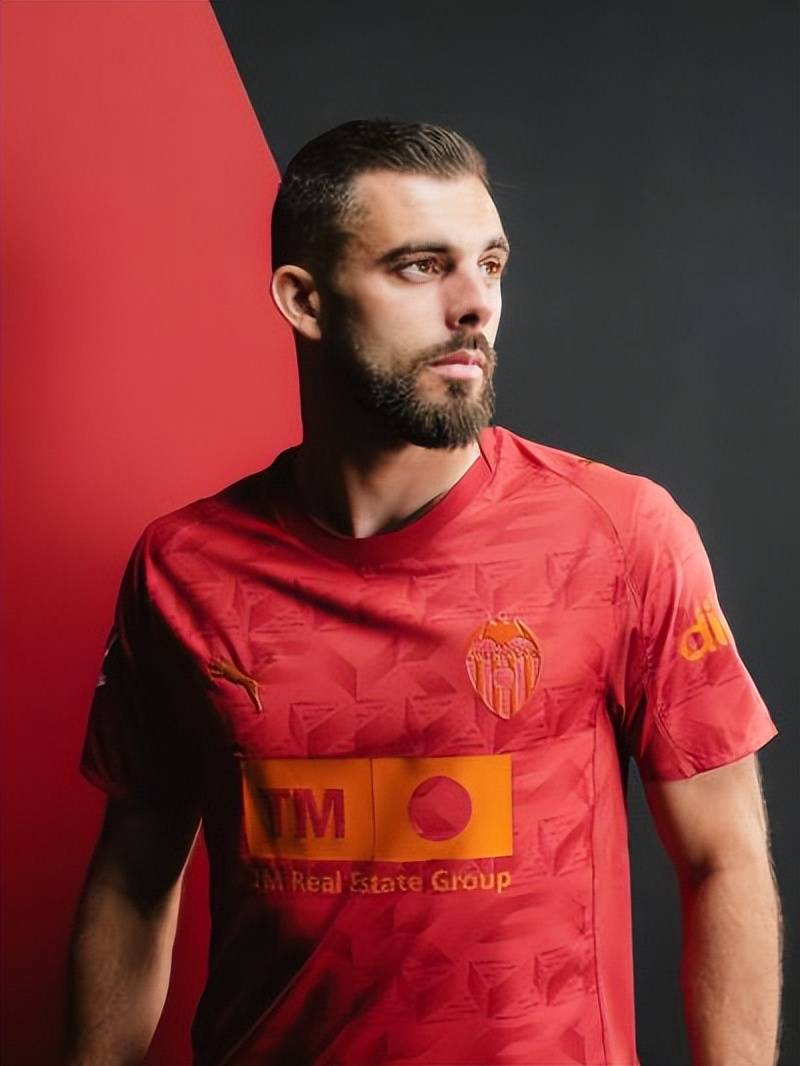 瓦伦西亚客场大败,士气受挫的简单介绍 瓦伦西亚客场大败,士气受挫的简单介绍