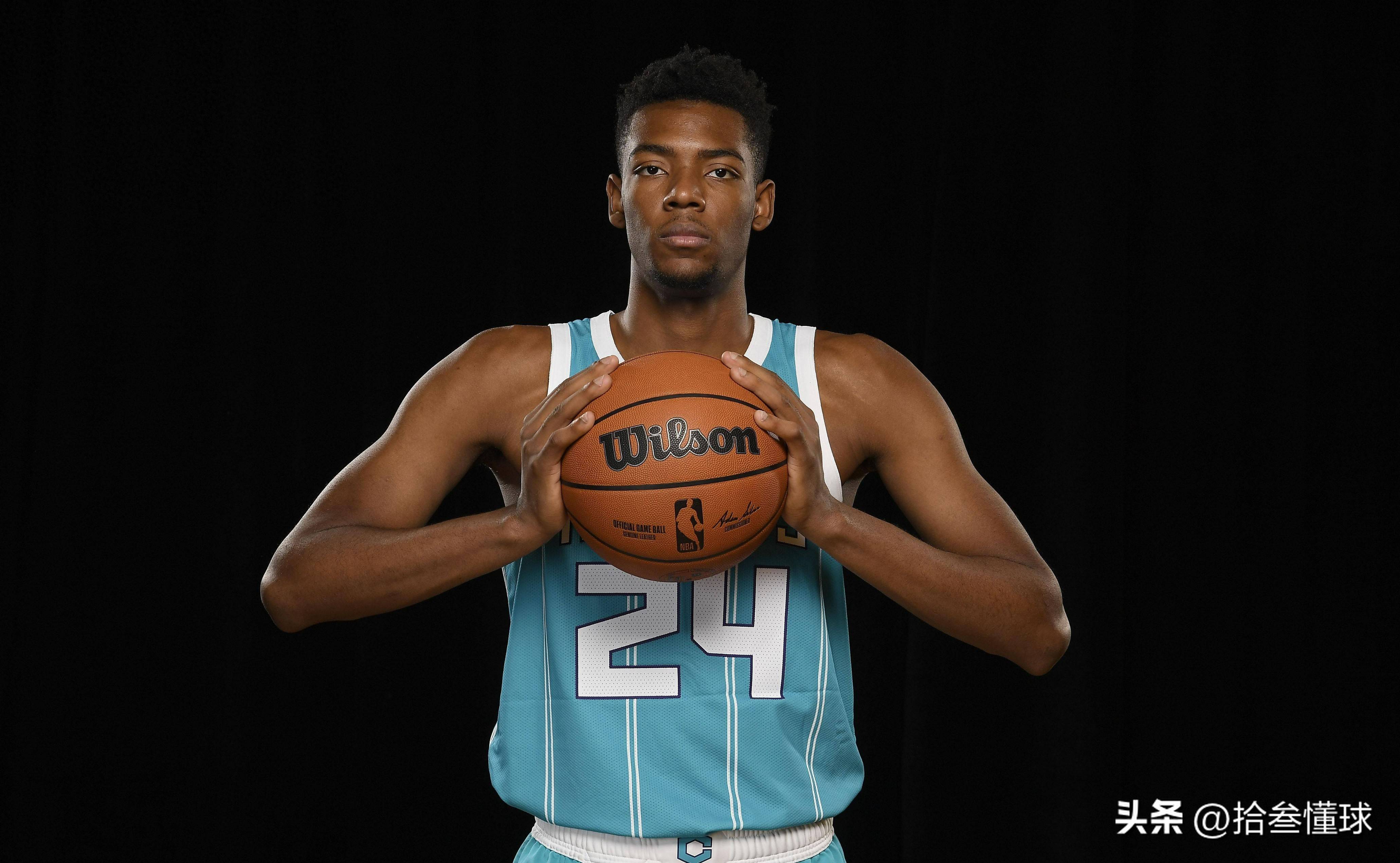 包含火箭队新秀球员连场爆发，场均数据破40进入超级状态的词条