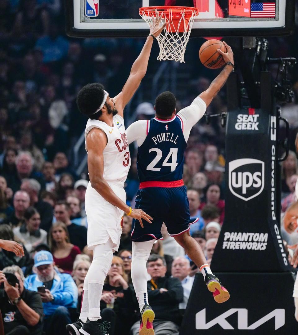 快船主场惜败马刺，遭遇连败