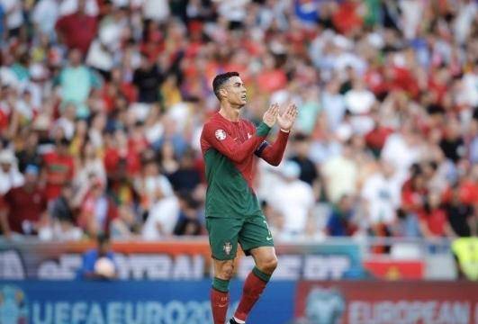 欧洲杯资格赛硝烟弥漫,胜负之争惊心动魄 欧洲杯资格赛硝烟弥漫,胜负之争惊心动魄