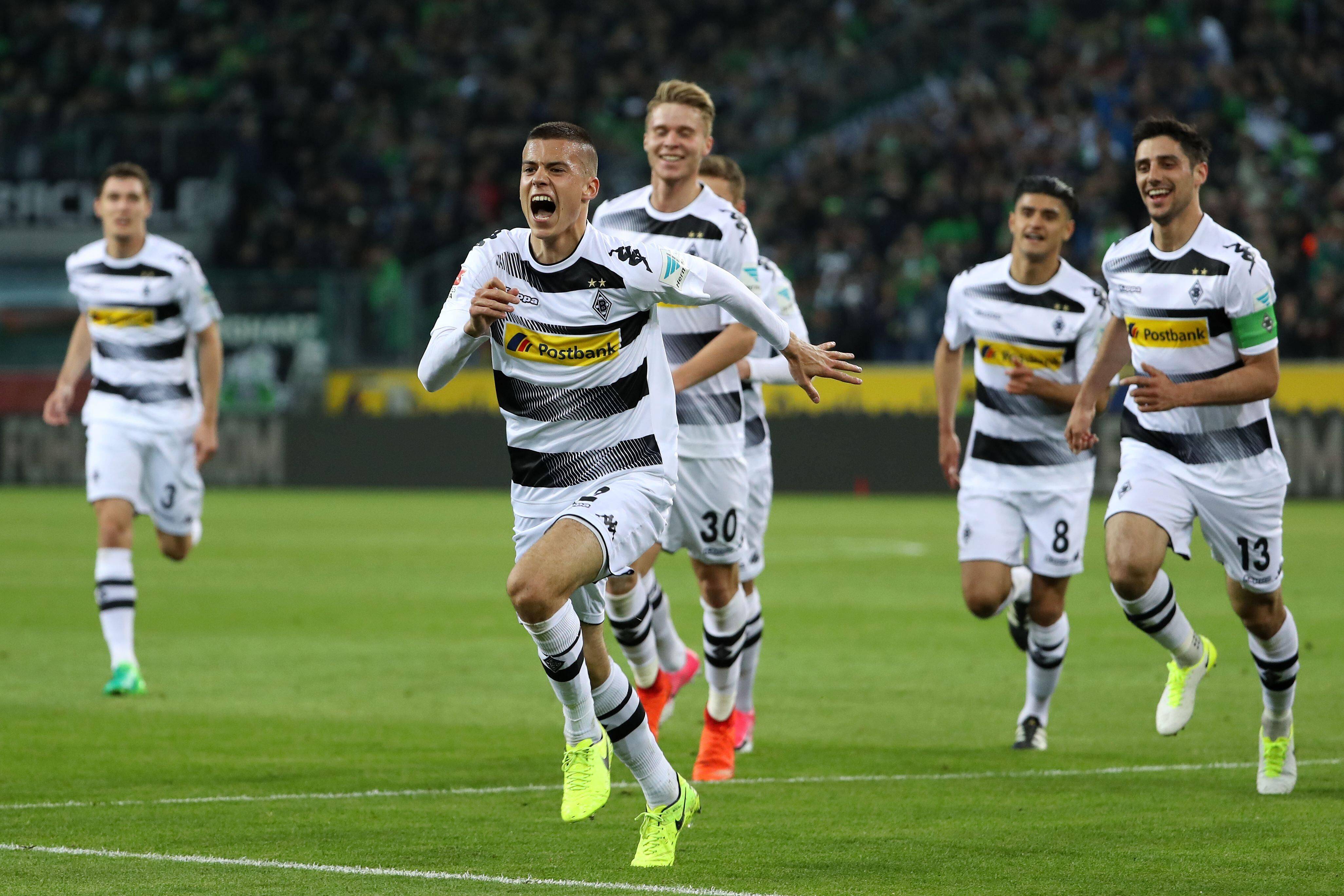 国际足球赛事中,一支球队霸气登场,夺得胜利的简单介绍 国际足球赛事中,一支球队霸气登场,夺得胜利的简单介绍