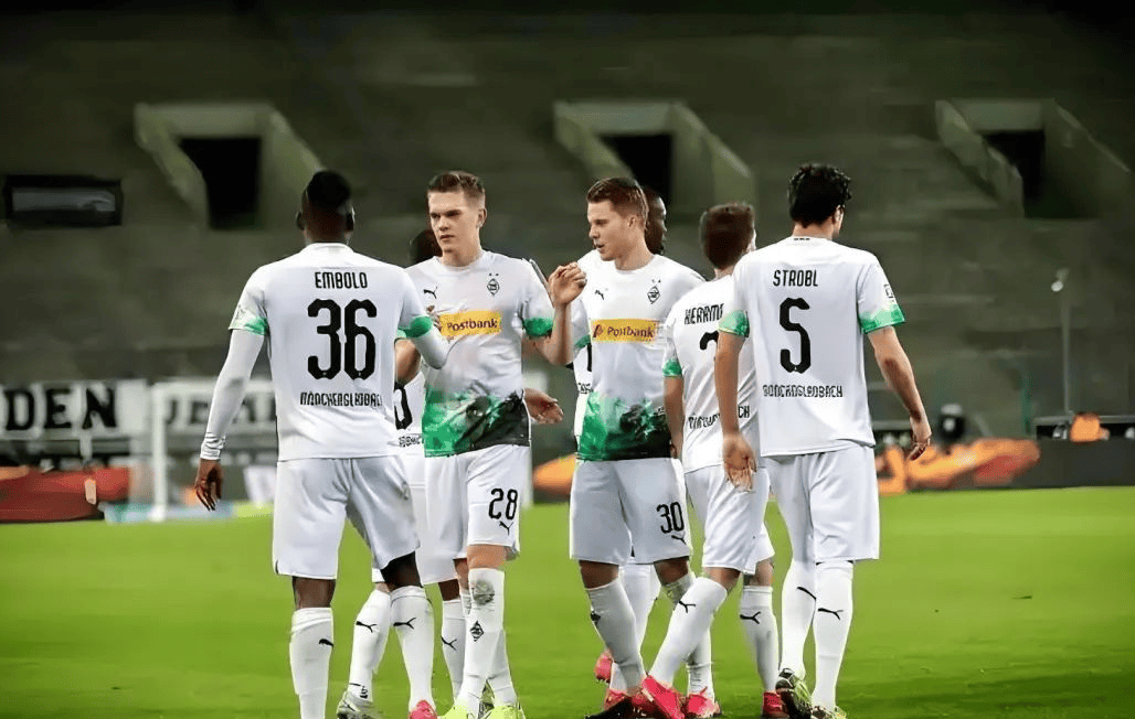 门兴遭巴塞罗那淘汰,欧冠赛季终结 门兴遭巴塞罗那淘汰,欧冠赛季终结