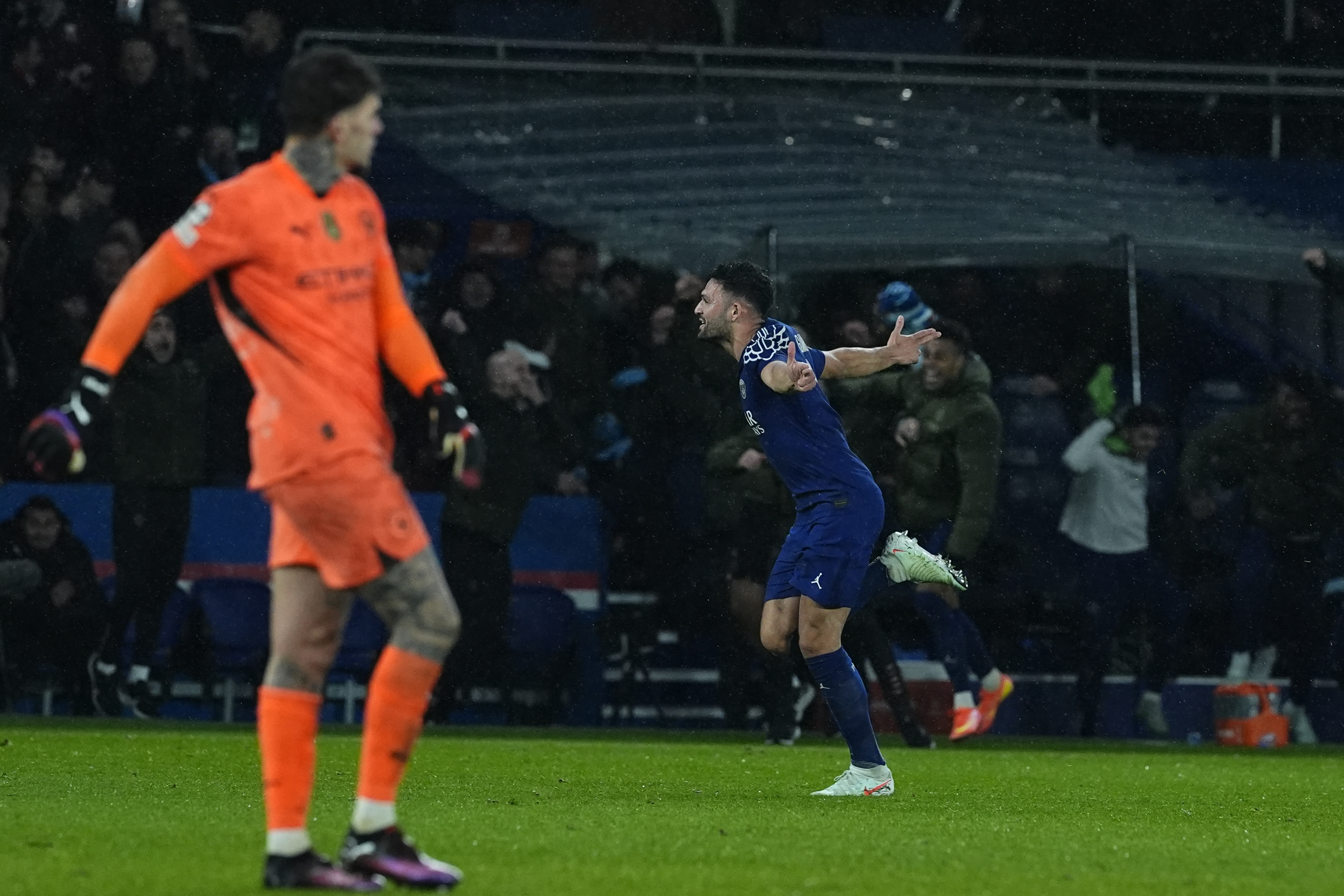 包含欧洲超级联赛决赛在即,巴黎圣日耳曼领跑的词条 包含欧洲超级联赛决赛在即,巴黎圣日耳曼领跑的词条