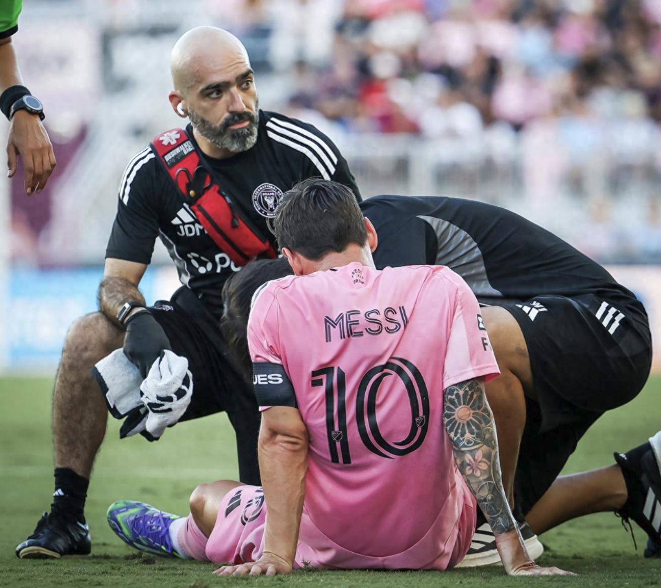 球员伤情令球队揪心,下轮比赛备战艰难的简单介绍 球员伤情令球队揪心,下轮比赛备战艰难的简单介绍