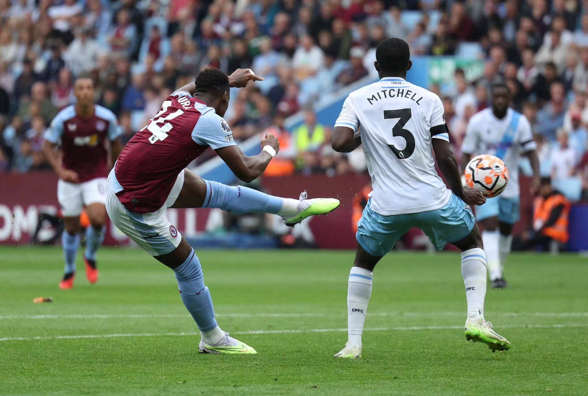 阿斯顿维拉爆冷取胜,英格兰足球联赛大黑马!的简单介绍 阿斯顿维拉爆冷取胜,英格兰足球联赛大黑马!的简单介绍