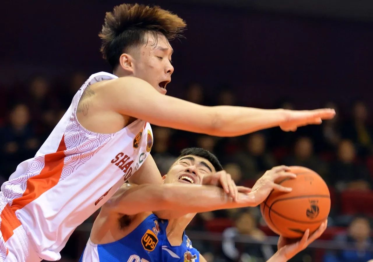 包含斯托克城中场接受手术,伤愈归来备战新赛季的词条 包含斯托克城中场接受手术,伤愈归来备战新赛季的词条