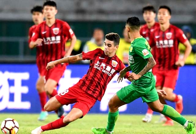 包含上港队迎来连胜，实力大涨排名的词条