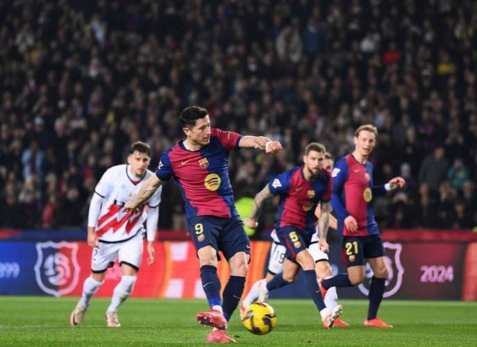 巴萨客场取胜,继续缩小领先差距 巴萨客场取胜,继续缩小领先差距